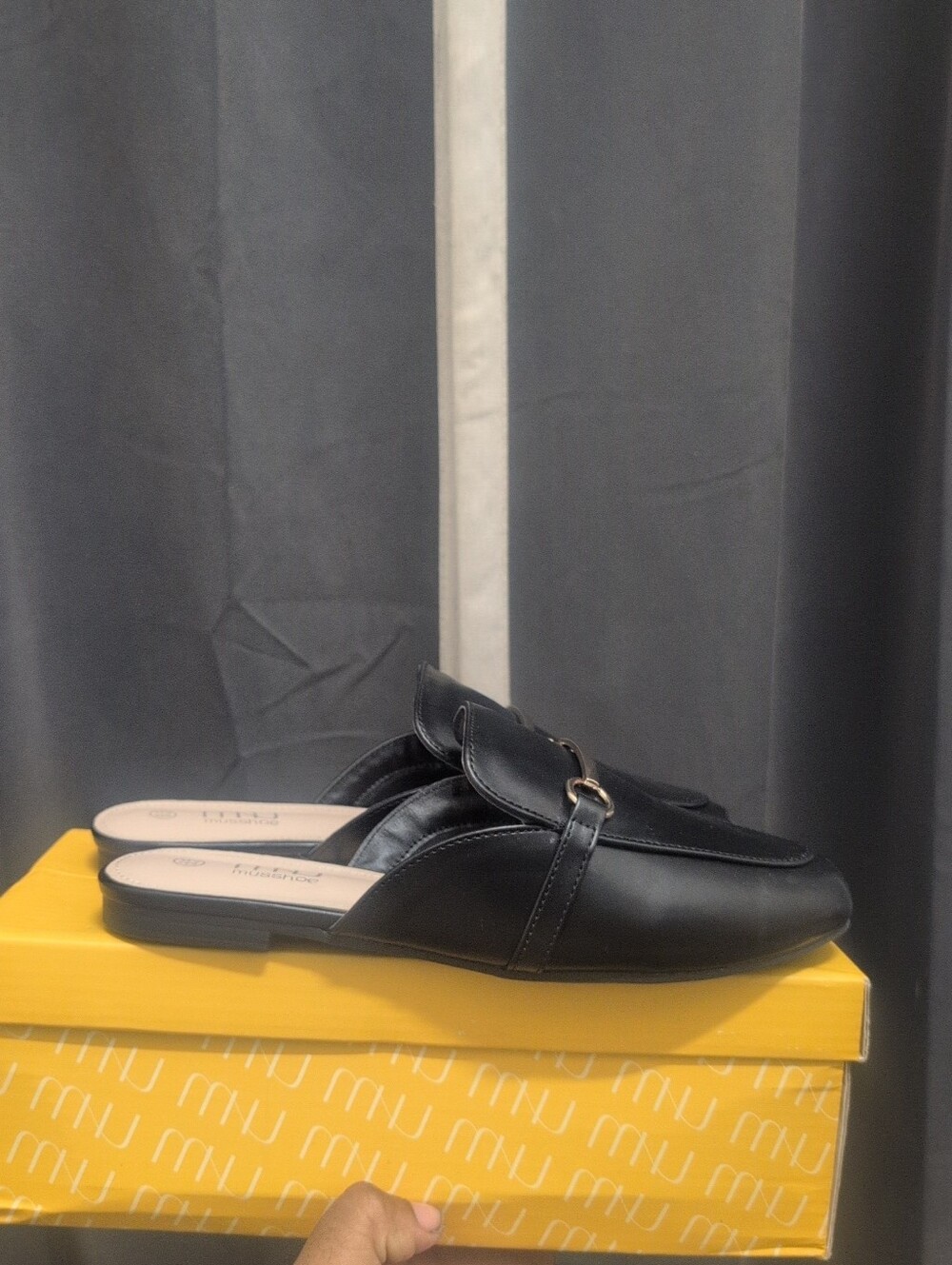 Women’s Musshoe Black Slip-On Mules Size 6.5